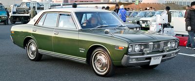 Автостекла Nissan Cedric 330 c установкой в Москве